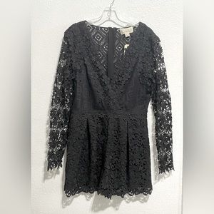 Nicole Miller Artelier Black Guipure Lace Romper Size 12 NWT